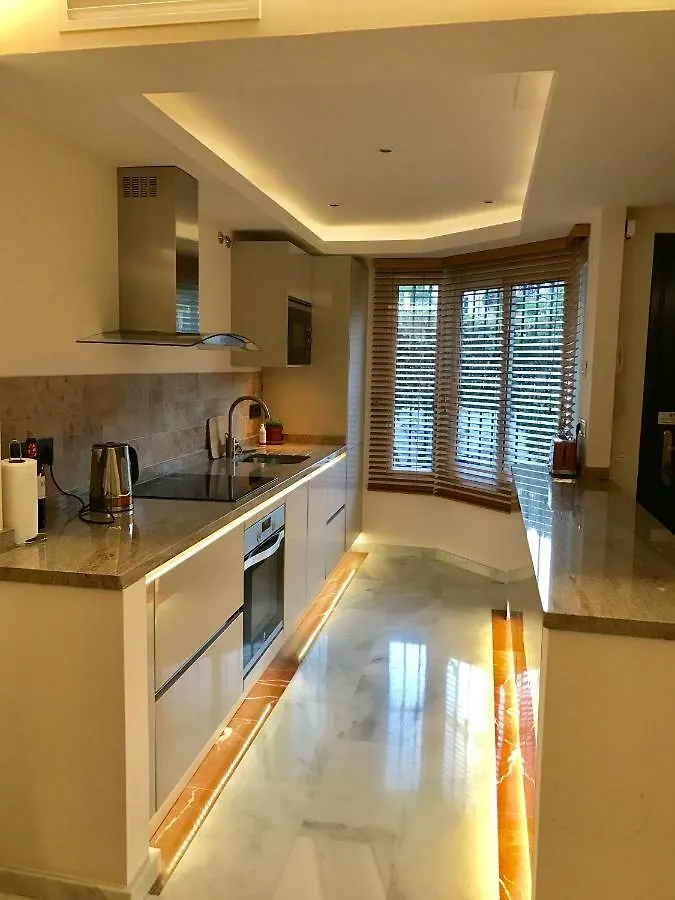 Las Lomas De Cabopino Marbella